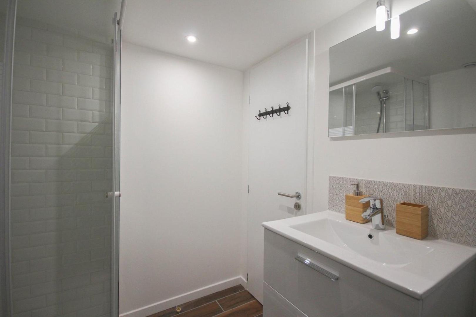 Bright, Fully-Equipped Apartment In Central Lille Luaran gambar